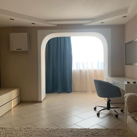 Cozy And Comfortable Apartment 체르카시 외부 사진